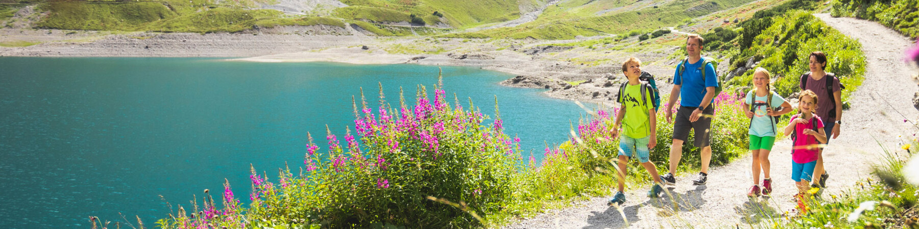 Wandern am Lünersee im Brandnertal | © Golm Silvretta Lünersee Tourismus GmbH Bregenz, Stefan Kothner Wandern am Lünersee im Brandnertal | © Golm Silvretta Lünersee Tourismus GmbH Bregenz, Stefan Kothner