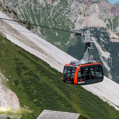 Bergbahn Gondel vom Lünersee, die gerade den Berg zum Lünersee hoch fährt | © Golm Silvretta Lünersee Tourismus GmbH Bregenz, Philipp Schilcher